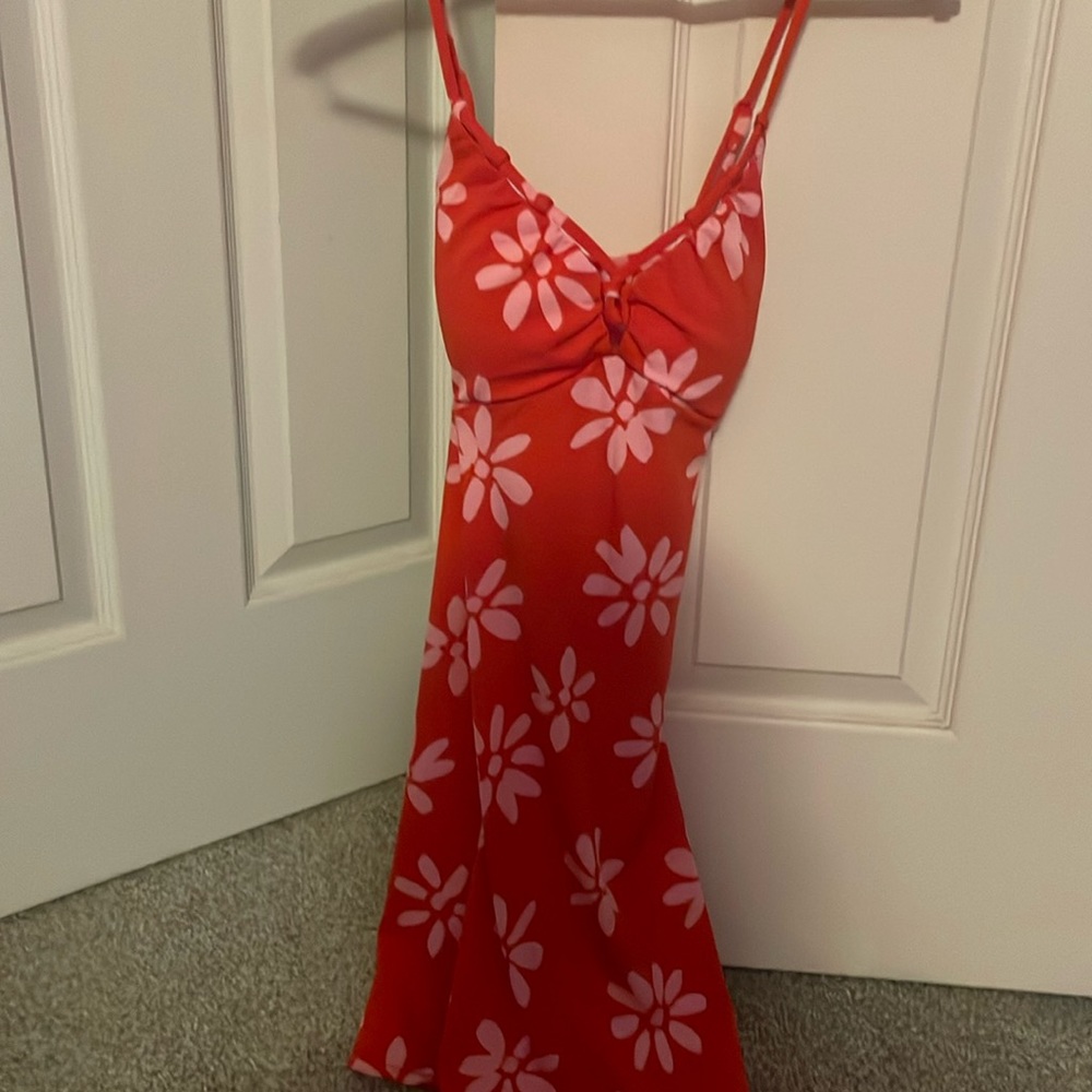 Sleeveless dress